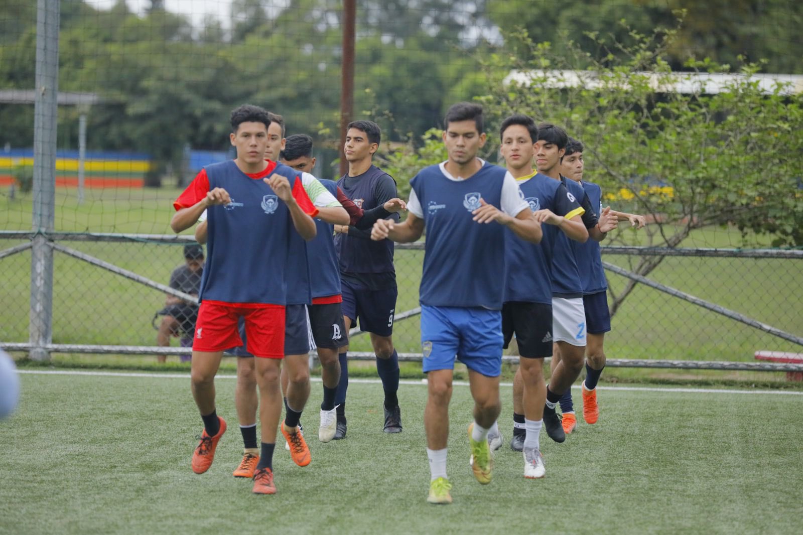 La nueva #LigaNacionalDeFútbol de  @indeselsalvador  permitirá que muchos chicos puedan debutar de manera profesional en un nuevo equipo nacional.